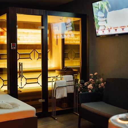 Wellness Relax - Luxusni Otel Prag Dış mekan fotoğraf