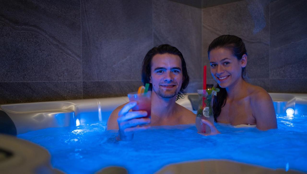Wellness Relax - Luxusni Otel Prag Dış mekan fotoğraf