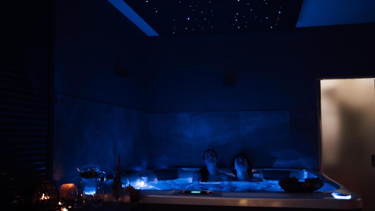 Wellness Relax - Luxusni Otel Prag Dış mekan fotoğraf